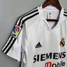 Maillot domicile du Real Madrid 2004/05
