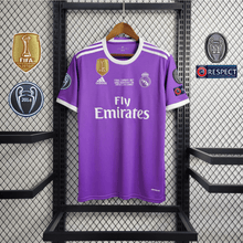 Maillot domicile du Real Madrid 2016/17