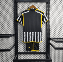 Maillot domicile Juventus 23/24 pour enfant